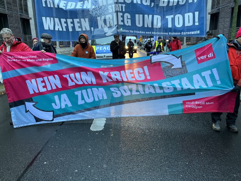 Eindrücke von der Friedensdemo in Berlin am 25.11.23